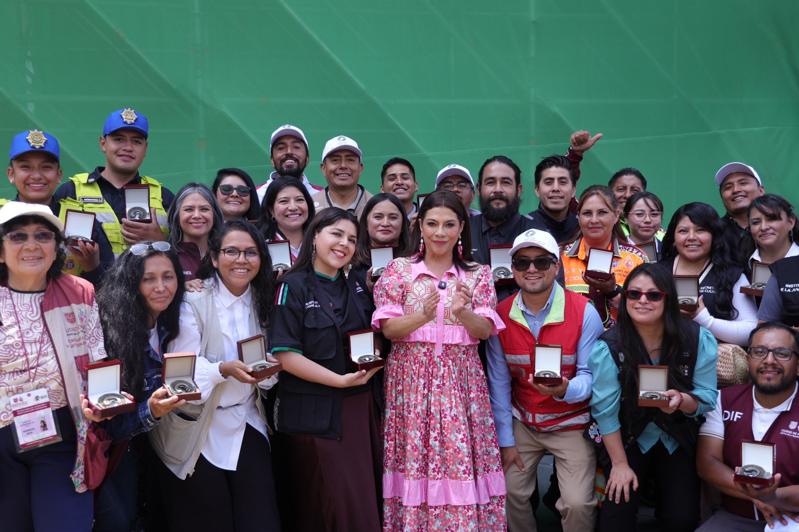 «La mejor sede del Mundial»: Brugada premia a más de 40 mil servidores públicos en CDMX