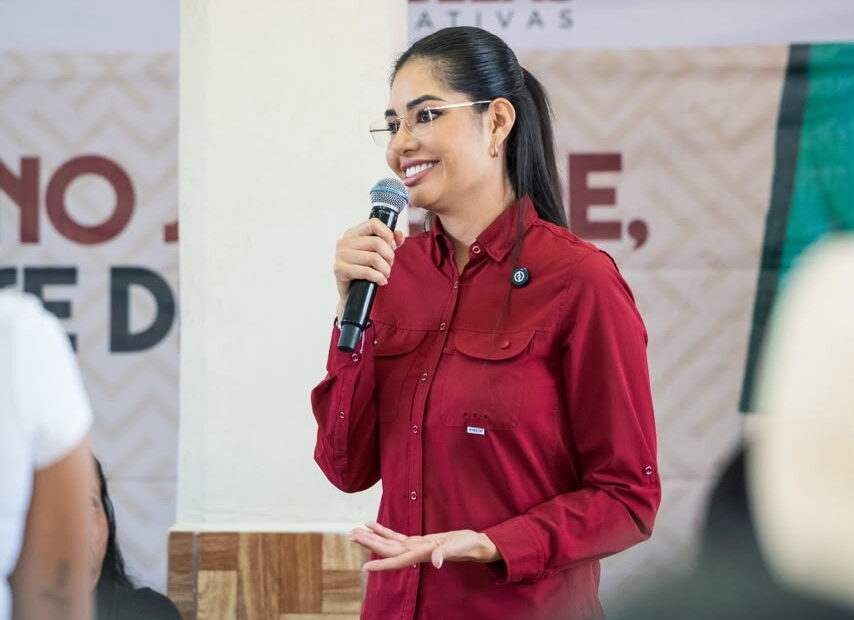 Geraldine Ponce participa en un encuentro con productores de Nayarit