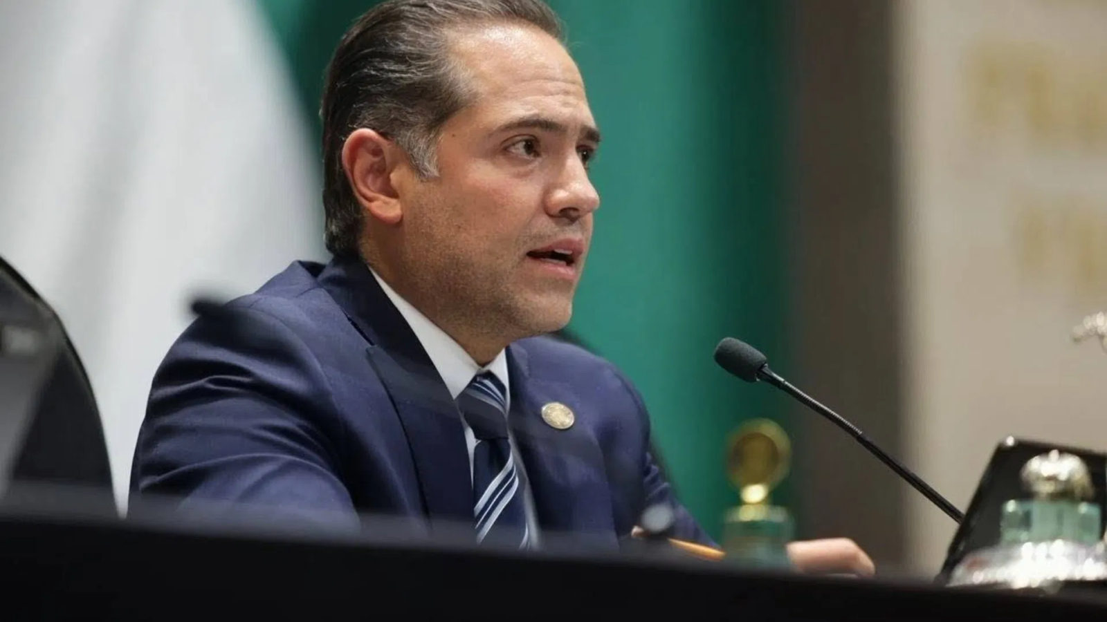Diputado Raúl Bolaños-Cacho Cué durante una entrevista en San Lázaro
